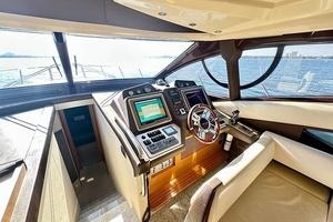 2011 Azimut FlyBridge thumbnail 20