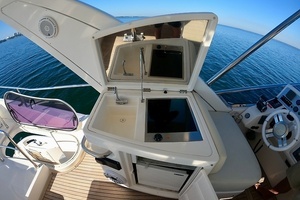 2011 Azimut FlyBridge thumbnail 15