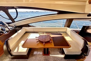 2011 Azimut FlyBridge thumbnail 38