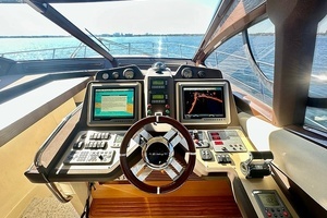2011 Azimut FlyBridge thumbnail 21