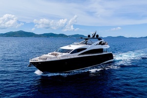 2017 Sunseeker 86 Yacht thumbnail 3