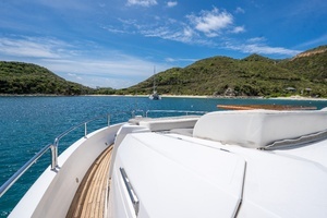 2017 Sunseeker 86 Yacht thumbnail 85