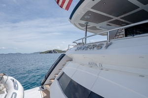 2017 Sunseeker 86 Yacht thumbnail 20