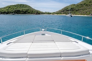 2017 Sunseeker 86 Yacht thumbnail 88