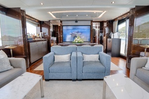 2017 Sunseeker 86 Yacht thumbnail 30