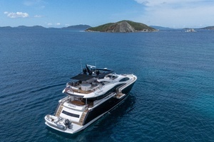 2017 Sunseeker 86 Yacht thumbnail 7