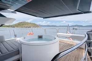 2017 Sunseeker 86 Yacht thumbnail 95
