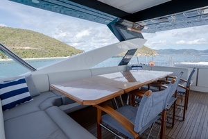 2017 Sunseeker 86 Yacht thumbnail 99