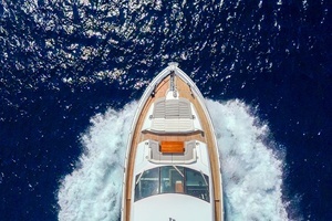 2017 Sunseeker 86 Yacht thumbnail 5