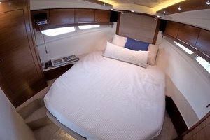 2016 Cruisers Yachts Cantius thumbnail 21