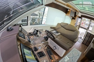 2016 Cruisers Yachts Cantius thumbnail 35