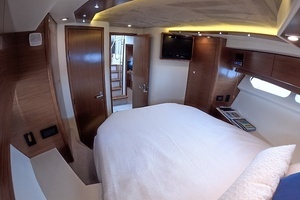 2016 Cruisers Yachts Cantius thumbnail 22