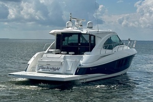 2016 Cruisers Yachts Cantius thumbnail 5