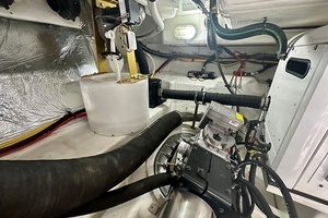 2016 Cruisers Yachts Cantius thumbnail 44