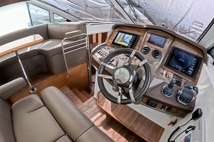 2016 Cruisers Yachts Cantius thumbnail 18