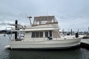 2005 Mainship 400 thumbnail 2