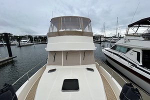 2005 Mainship 400 thumbnail 3
