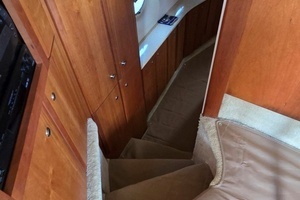 2001 Silverton 453 Motor Yacht thumbnail 42