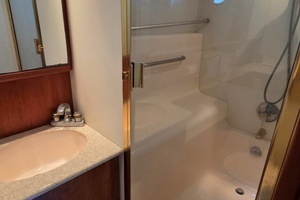 2001 Silverton 453 Motor Yacht thumbnail 59