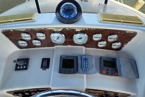 2001 Silverton 453 Motor Yacht thumbnail 21