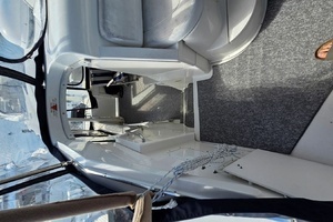 2001 Silverton 453 Motor Yacht thumbnail 29