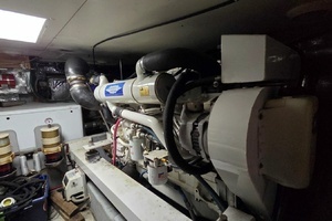 2001 Silverton 453 Motor Yacht thumbnail 62