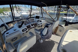 2001 Silverton 453 Motor Yacht thumbnail 19