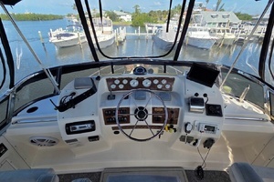 2001 Silverton 453 Motor Yacht thumbnail 20