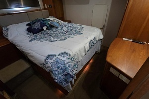 2001 Silverton 453 Motor Yacht thumbnail 44