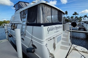 2001 Silverton 453 Motor Yacht thumbnail 4