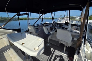 2001 Silverton 453 Motor Yacht thumbnail 18