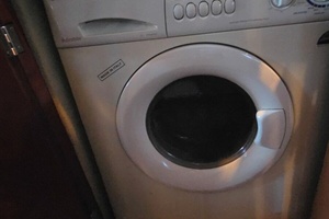 Photo 6035181 for 2008 Meridian 490 Pilothouse Runaway Washer Dryer Combo