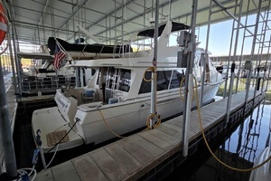 2008 Meridian 490 Pilothouse thumbnail 3