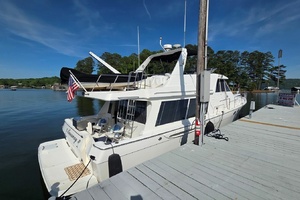 Photo 6035135 for 2008 Meridian 490 Pilothouse Runaway Starboard Stern