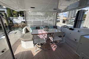 60FT (18.29M) AZIMUT Worth Avenue Yachts