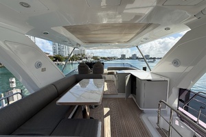 Yacht for sale 60FT (18.29M) AZIMUT