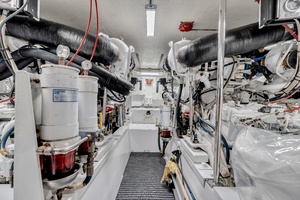 Brenda s III 55ft Hatteras Yacht For Sale