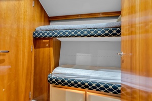 Brenda s III 55ft Hatteras Yacht For Sale