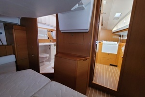 2017 Jeanneau Sun Odyssey 44 DS thumbnail 54