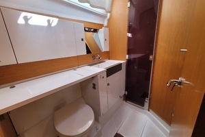 2017 Jeanneau Sun Odyssey 44 DS thumbnail 49