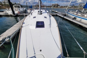 2017 Jeanneau Sun Odyssey 44 DS thumbnail 24