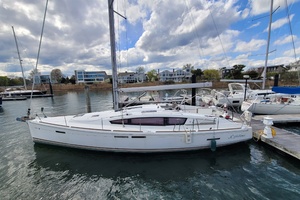 Lifeline 44ft Jeanneau Yacht For Sale