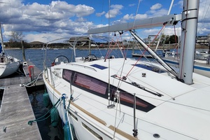 Lifeline 44ft Jeanneau Yacht For Sale