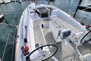 2017 Jeanneau Sun Odyssey 44 DS thumbnail 17