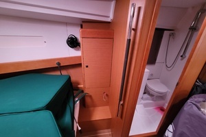 2017 Jeanneau Sun Odyssey 44 DS thumbnail 39