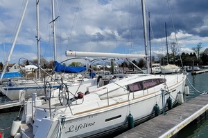 2017 Jeanneau Sun Odyssey 44 DS thumbnail 12