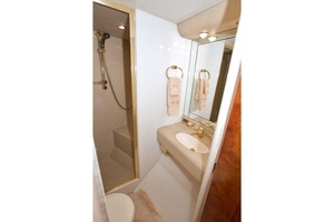 1998 Lazzara Yachts 76 Skylounge Grand Salon thumbnail 102