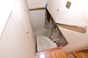 1998 Lazzara Yachts 76 Skylounge Grand Salon thumbnail 84