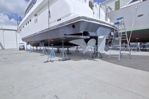 1998 Lazzara Yachts 76 Skylounge Grand Salon thumbnail 123