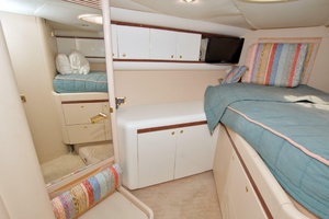 1998 Lazzara Yachts 76 Skylounge Grand Salon thumbnail 94